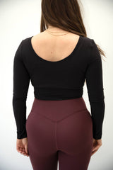 RADIANT Wine seamless waist leggings with buttery soft fabric and pinch-free gusset.